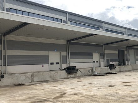 昆明某倉庫用津雙達彩鋼落水管